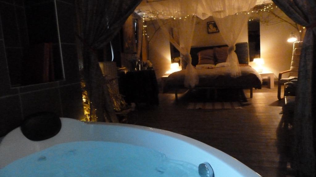 Francorchamps Guest House, Chambres Avec Ou Sans Jacuzzi Малмеди Стая снимка