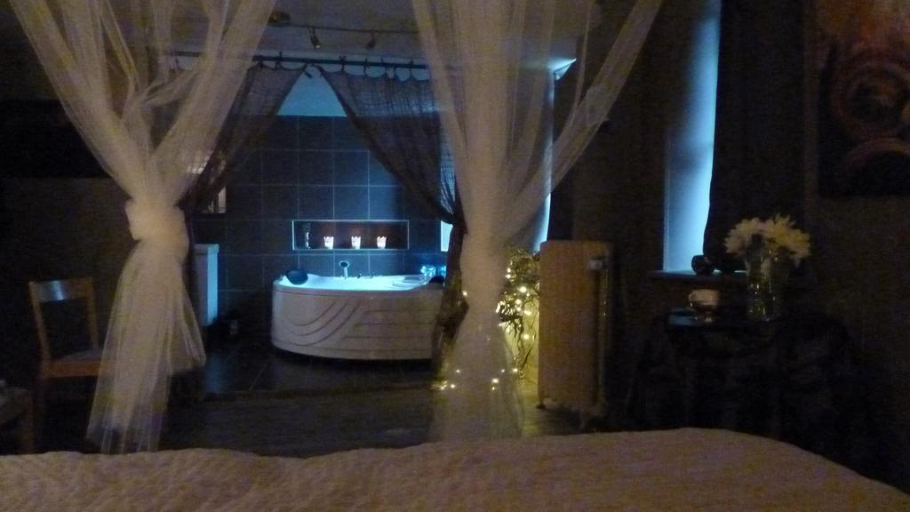 Francorchamps Guest House, Chambres Avec Ou Sans Jacuzzi Малмеди Стая снимка